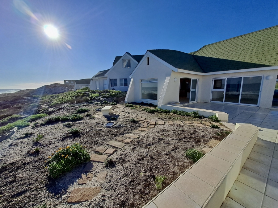 4 Bedroom Property for Sale in Jakkalsfontein Western Cape